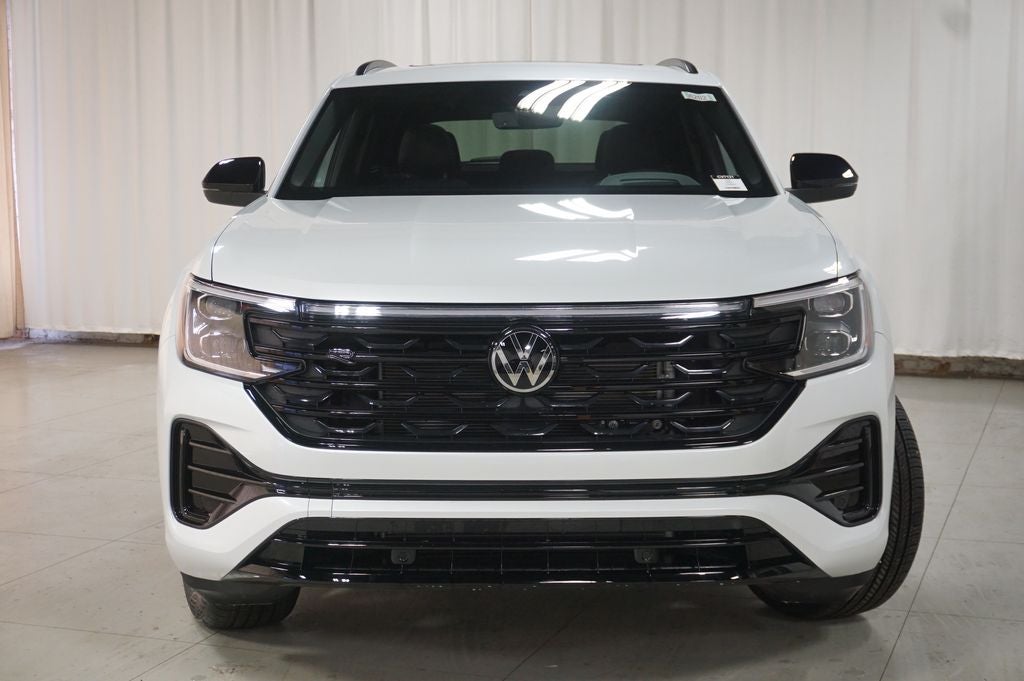 2026 Volkswagen Atlas Cross Sport 2.0T SEL R-Line Black