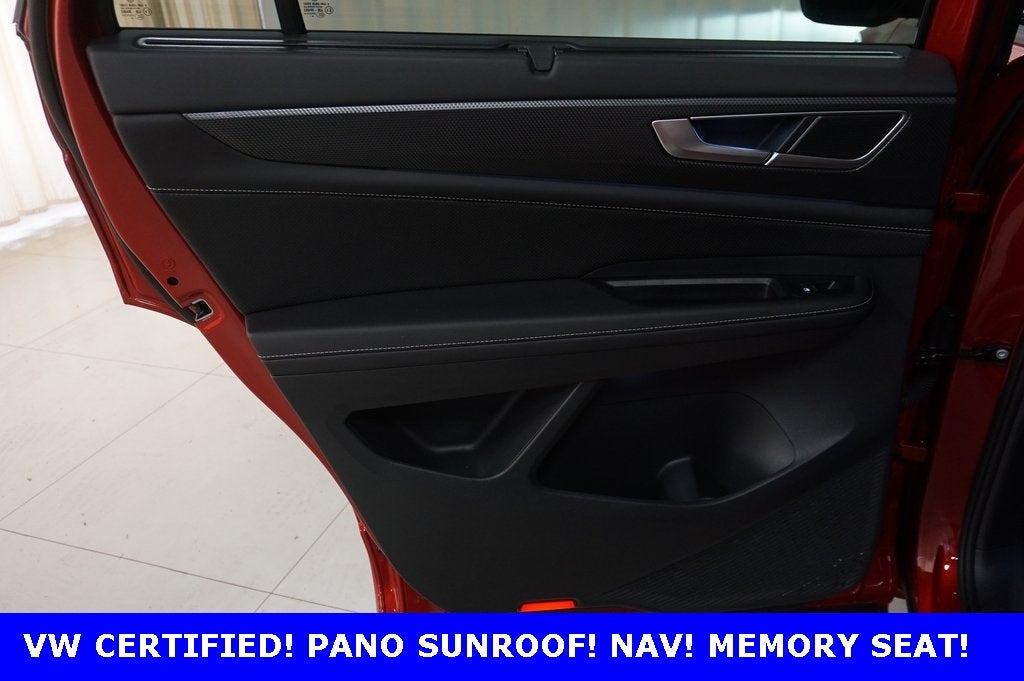 2025 Volkswagen Atlas Cross Sport 2.0T SEL R-Line Black