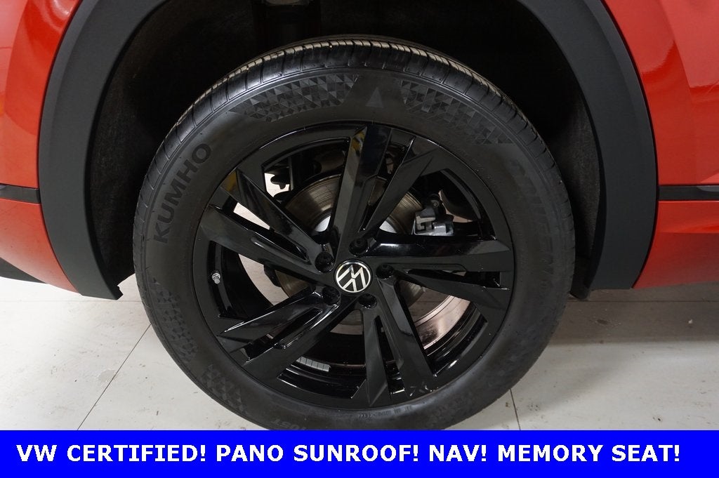 2025 Volkswagen Atlas Cross Sport 2.0T SEL R-Line Black