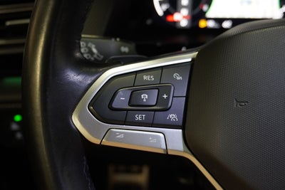 2024 Volkswagen Atlas Cross Sport 2.0T SEL R-Line
