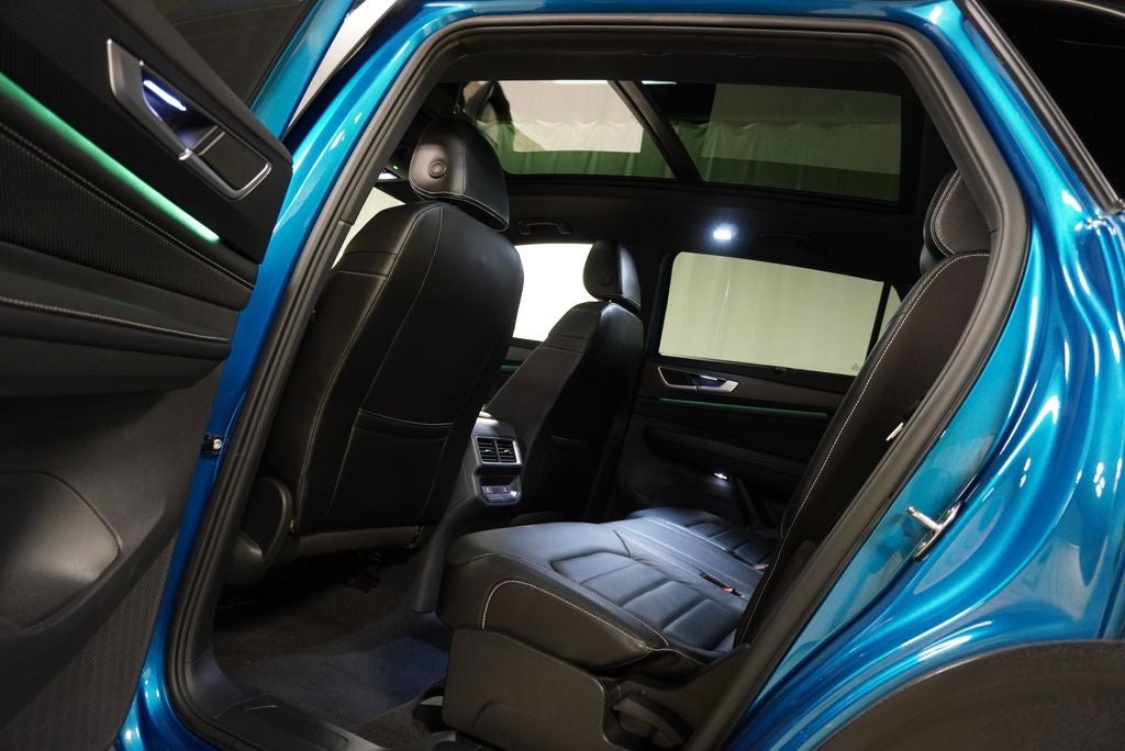 2024 Volkswagen Atlas Cross Sport 2.0T SEL R-Line