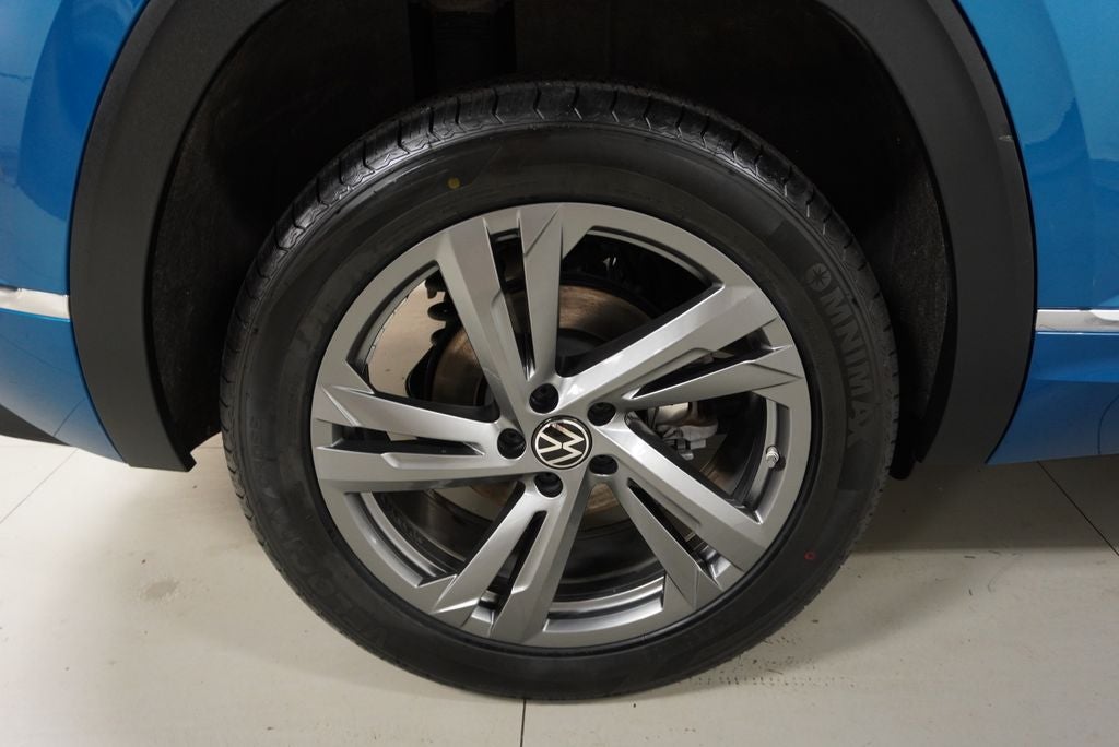 2024 Volkswagen Atlas Cross Sport 2.0T SEL R-Line