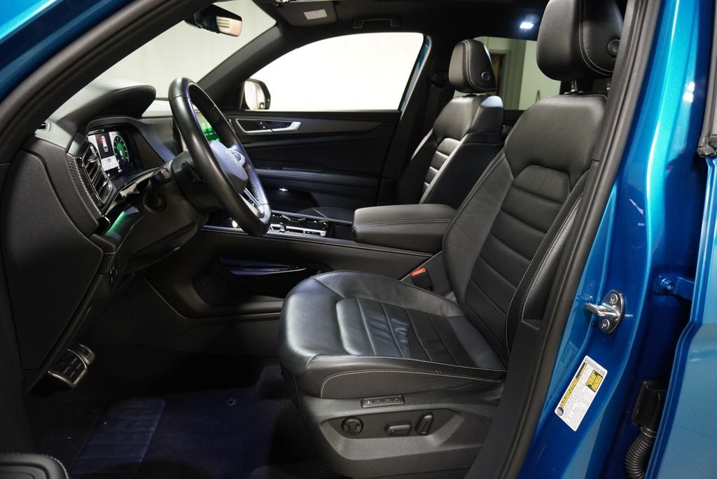 2024 Volkswagen Atlas Cross Sport 2.0T SEL R-Line