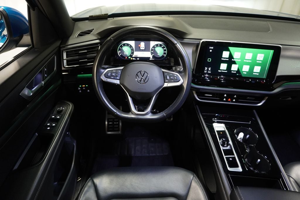 2024 Volkswagen Atlas Cross Sport 2.0T SEL R-Line