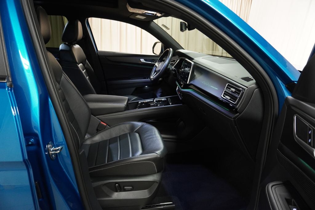 2024 Volkswagen Atlas Cross Sport 2.0T SEL R-Line