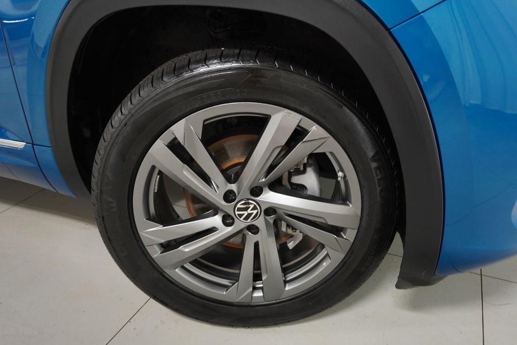2024 Volkswagen Atlas Cross Sport 2.0T SEL R-Line