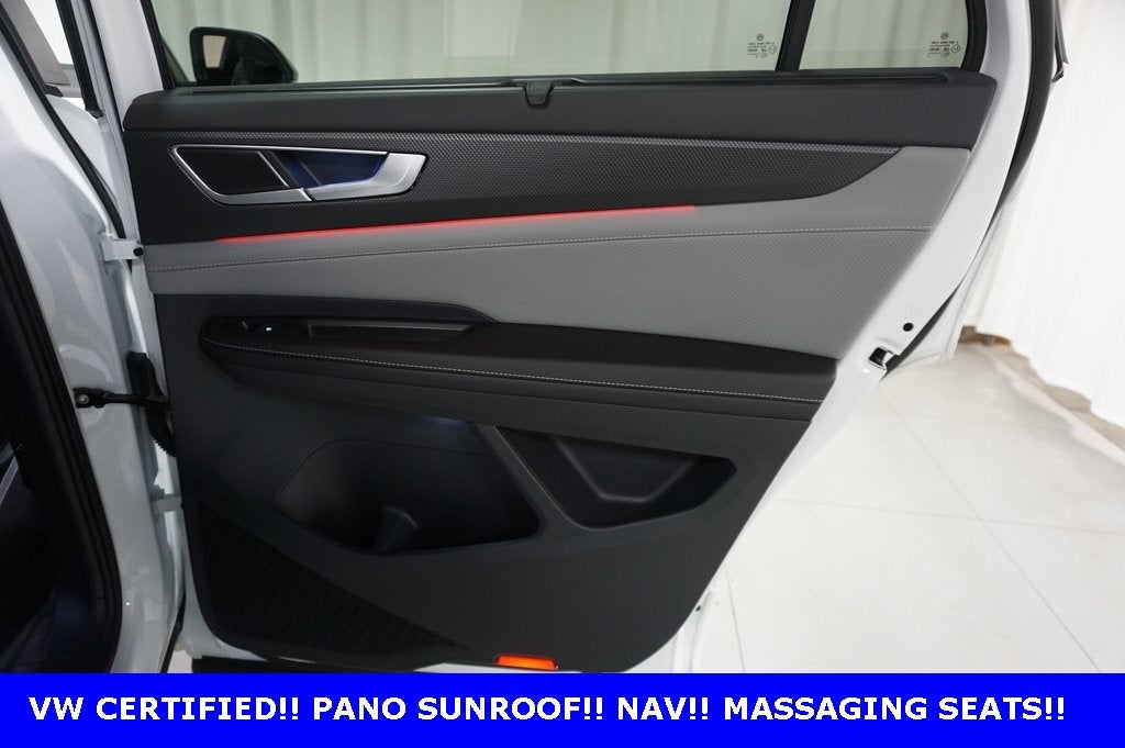 2025 Volkswagen Atlas Cross Sport 2.0T SEL R-Line Black