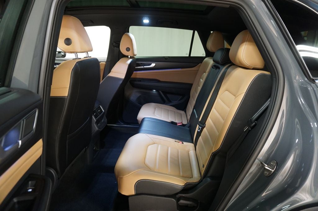2024 Volkswagen Atlas Cross Sport 2.0T SEL R-Line