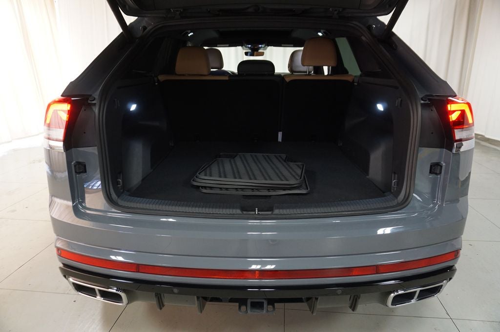 2024 Volkswagen Atlas Cross Sport 2.0T SEL R-Line