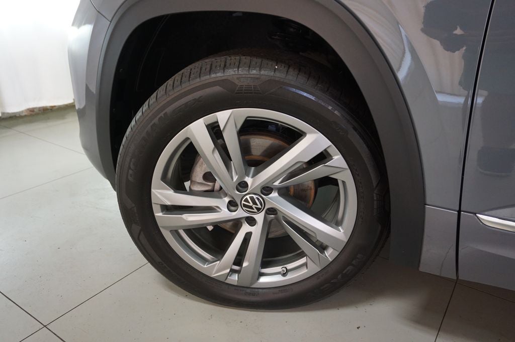 2024 Volkswagen Atlas Cross Sport 2.0T SEL R-Line