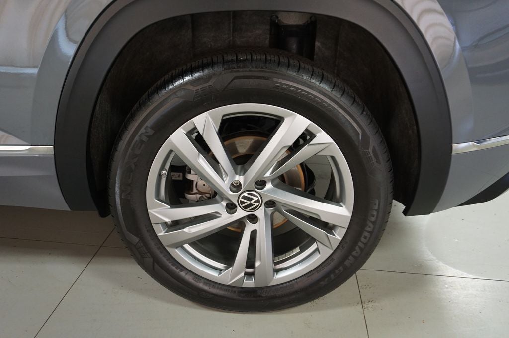 2024 Volkswagen Atlas Cross Sport 2.0T SEL R-Line