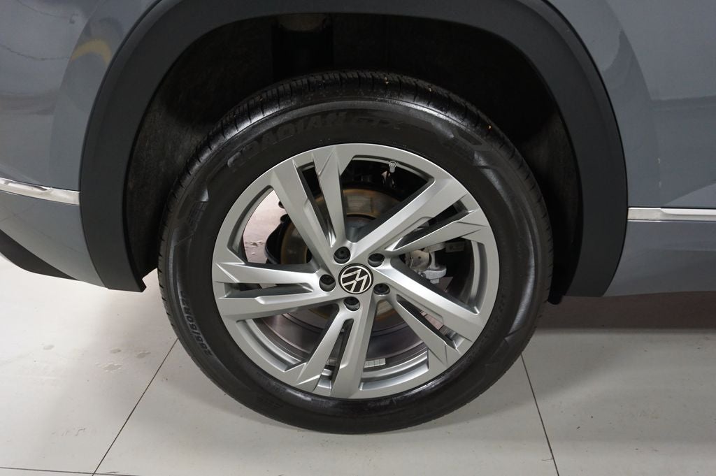 2024 Volkswagen Atlas Cross Sport 2.0T SEL R-Line
