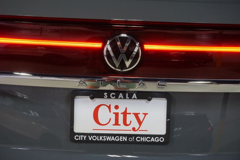 2024 Volkswagen Atlas Cross Sport 2.0T SEL R-Line