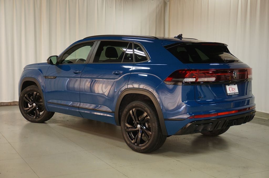 2025 Volkswagen Atlas Cross Sport 2.0T SEL R-Line Black