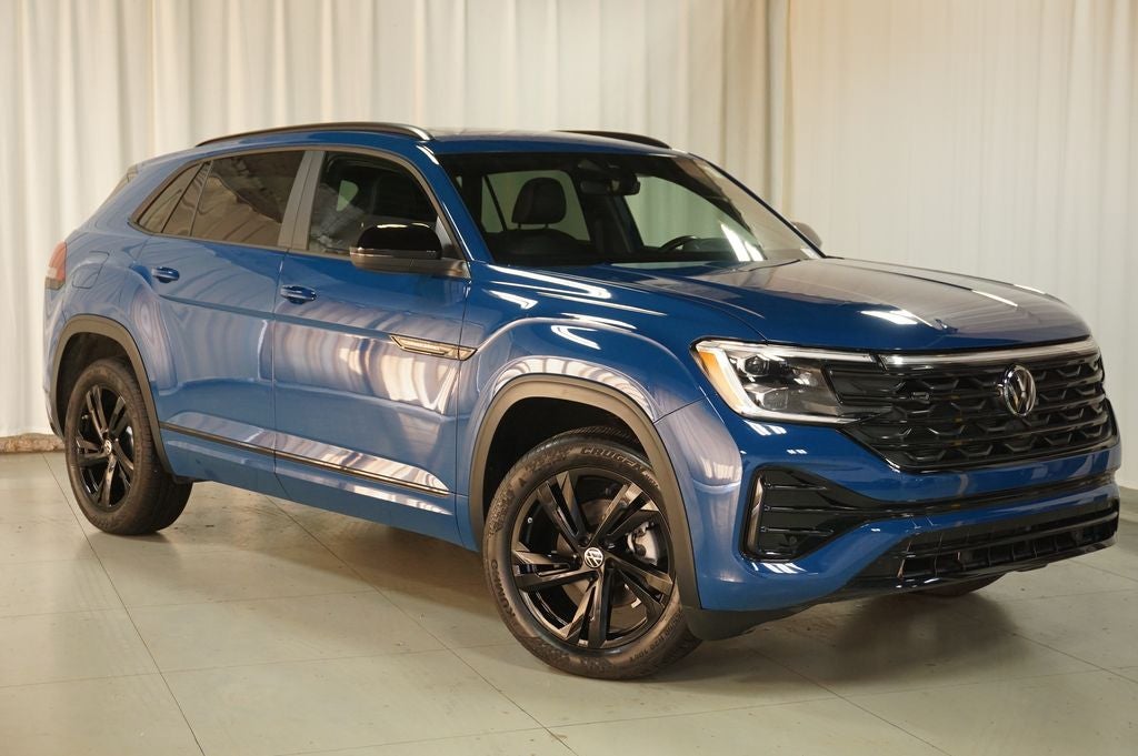 2025 Volkswagen Atlas Cross Sport 2.0T SEL R-Line Black