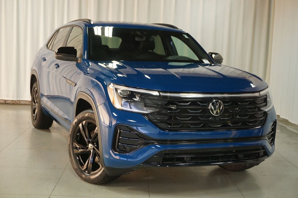 2025 Volkswagen Atlas Cross Sport 2.0T SEL R-Line Black
