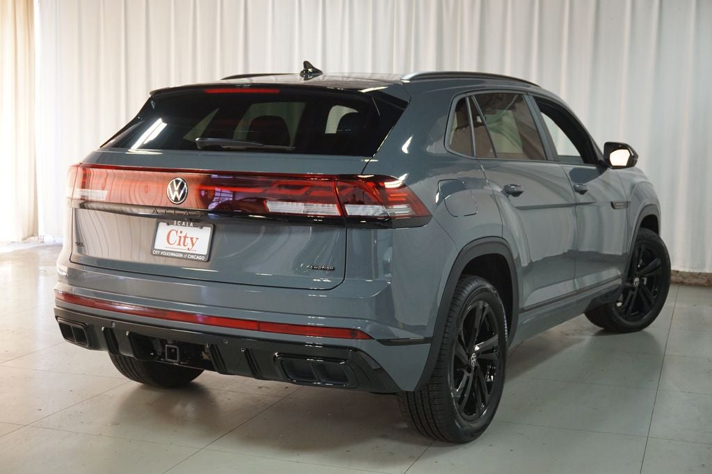 2025 Volkswagen Atlas Cross Sport 2.0T SEL R-Line Black