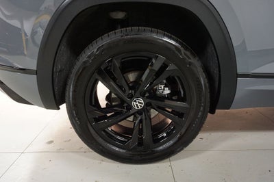 2025 Volkswagen Atlas Cross Sport 2.0T SEL R-Line Black