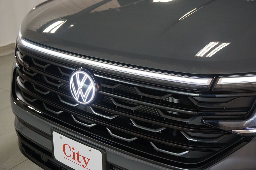 2025 Volkswagen Atlas Cross Sport 2.0T SEL R-Line Black