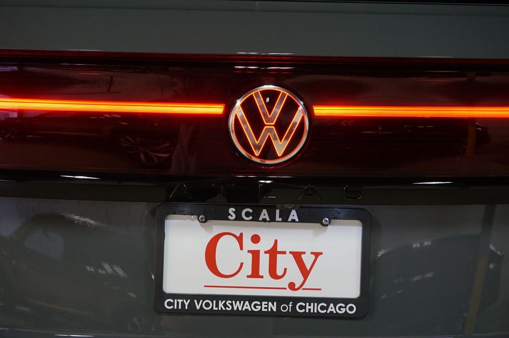 2025 Volkswagen Atlas Cross Sport 2.0T SEL R-Line Black