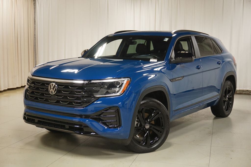 2025 Volkswagen Atlas Cross Sport 2.0T SEL R-Line Black