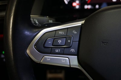 2025 Volkswagen Atlas Cross Sport 2.0T SEL R-Line Black