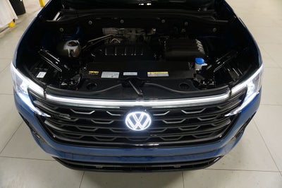 2025 Volkswagen Atlas Cross Sport 2.0T SEL R-Line Black