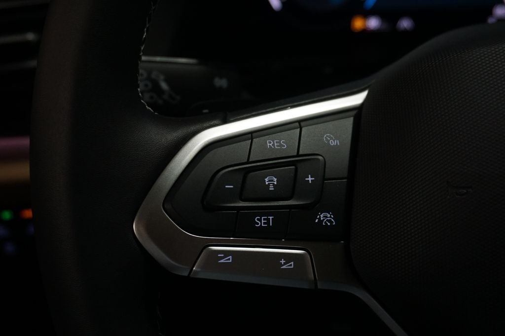 2026 Volkswagen Atlas Cross Sport 2.0T SEL