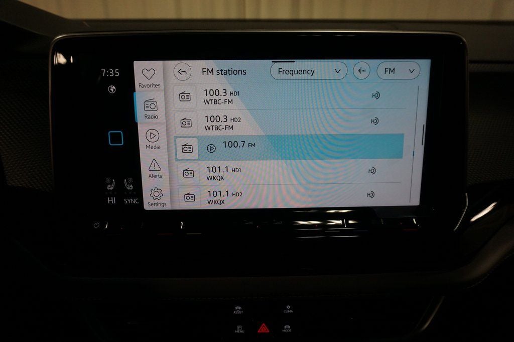 2026 Volkswagen Atlas Cross Sport 2.0T SEL