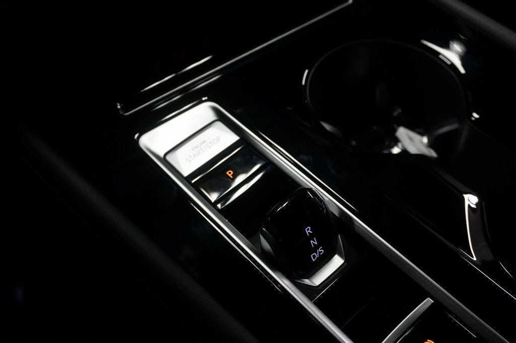 2026 Volkswagen Atlas Cross Sport 2.0T SEL