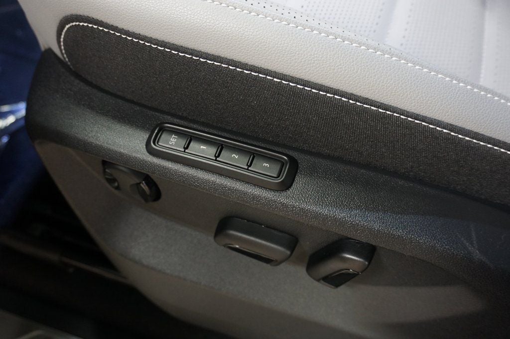 2026 Volkswagen Atlas Cross Sport 2.0T SEL