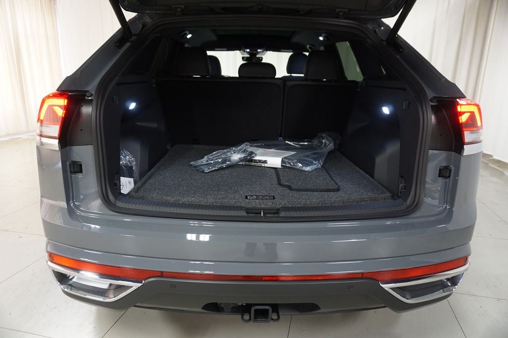 2026 Volkswagen Atlas Cross Sport 2.0T SEL