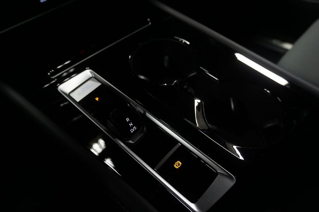 2025 Volkswagen Atlas Cross Sport 2.0T SEL