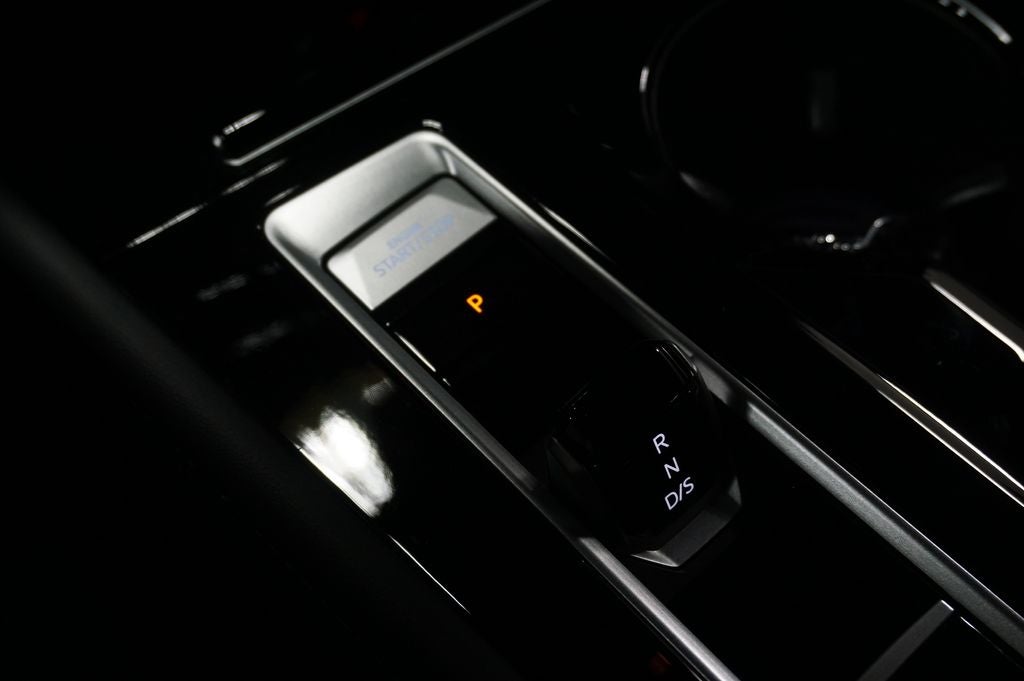 2025 Volkswagen Atlas Cross Sport 2.0T SEL