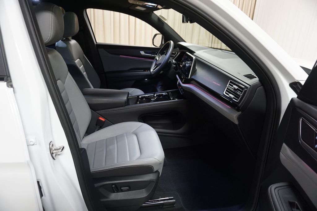 2025 Volkswagen Atlas Cross Sport 2.0T SEL