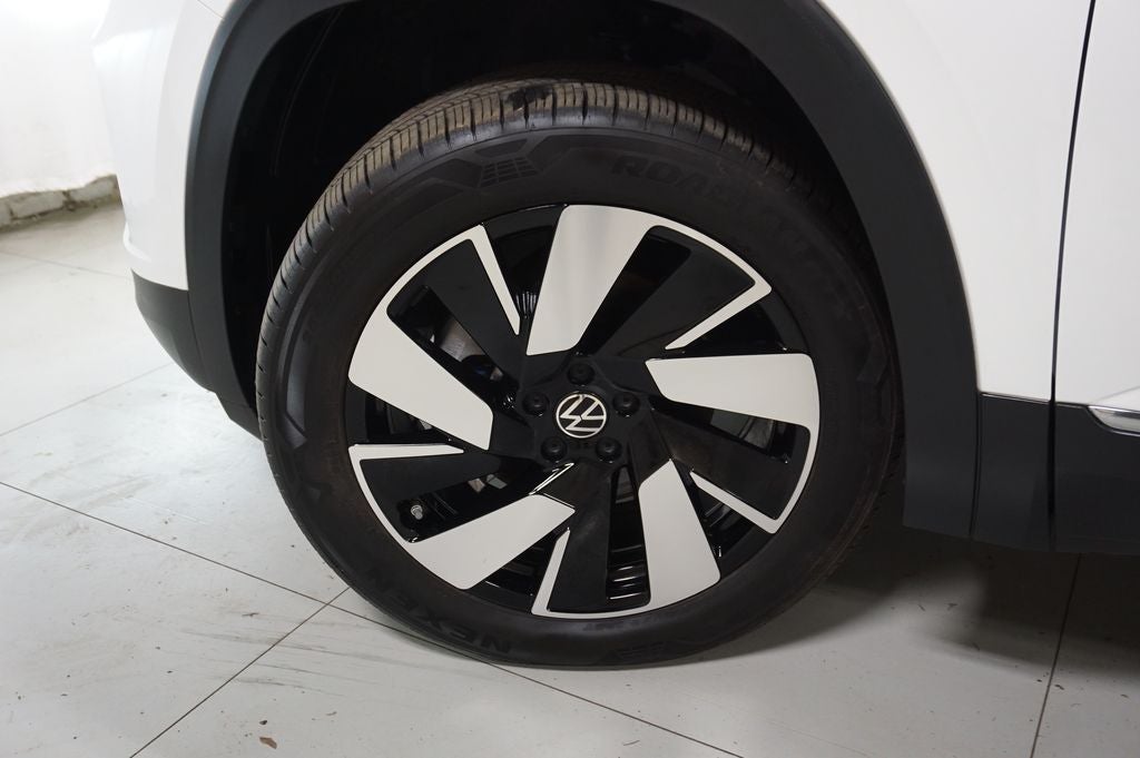 2025 Volkswagen Atlas Cross Sport 2.0T SEL