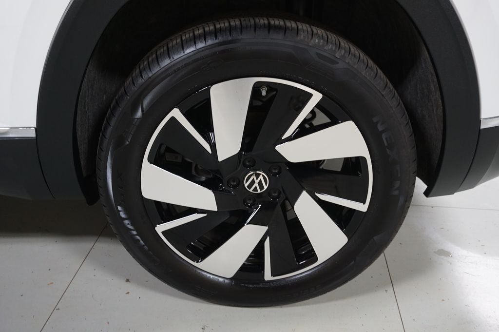 2025 Volkswagen Atlas Cross Sport 2.0T SEL