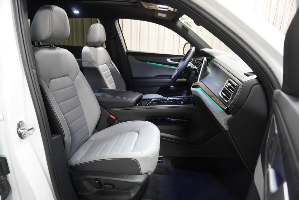 2025 Volkswagen Atlas Cross Sport 2.0T SEL