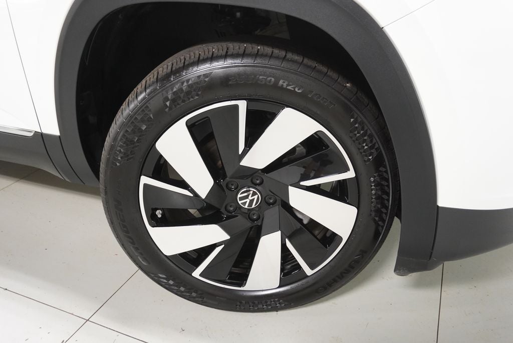 2025 Volkswagen Atlas Cross Sport 2.0T SEL