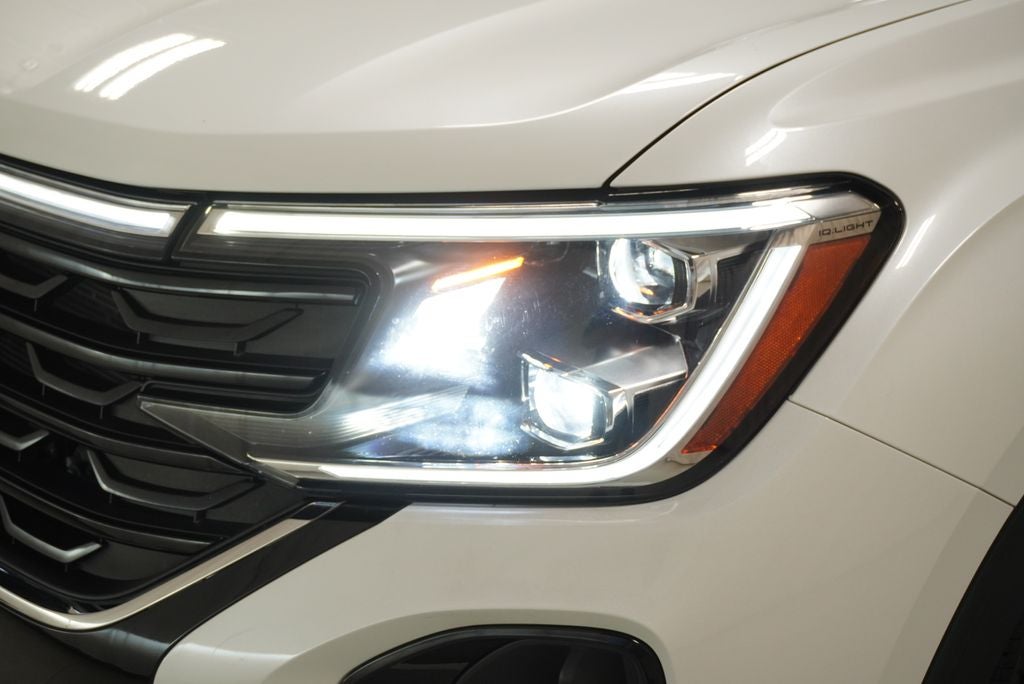 2025 Volkswagen Atlas Cross Sport 2.0T SEL