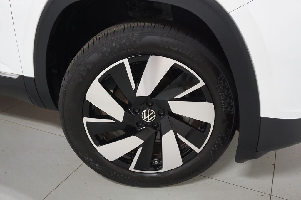 2025 Volkswagen Atlas Cross Sport 2.0T SEL