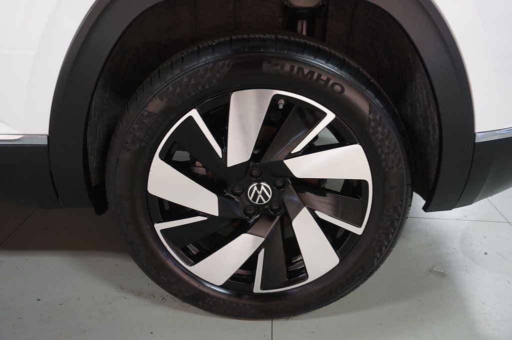 2025 Volkswagen Atlas Cross Sport 2.0T SEL