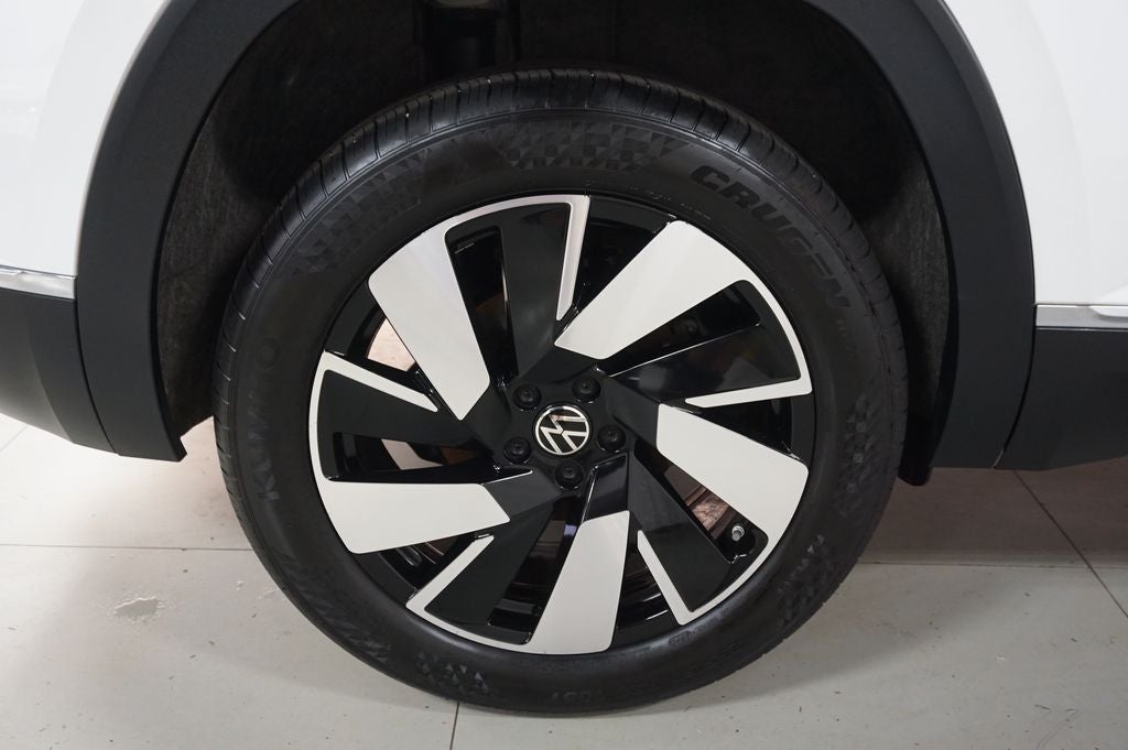 2025 Volkswagen Atlas Cross Sport 2.0T SEL