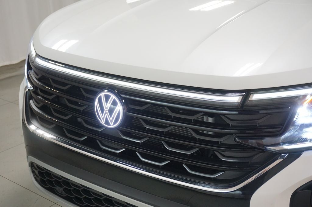 2025 Volkswagen Atlas Cross Sport 2.0T SEL