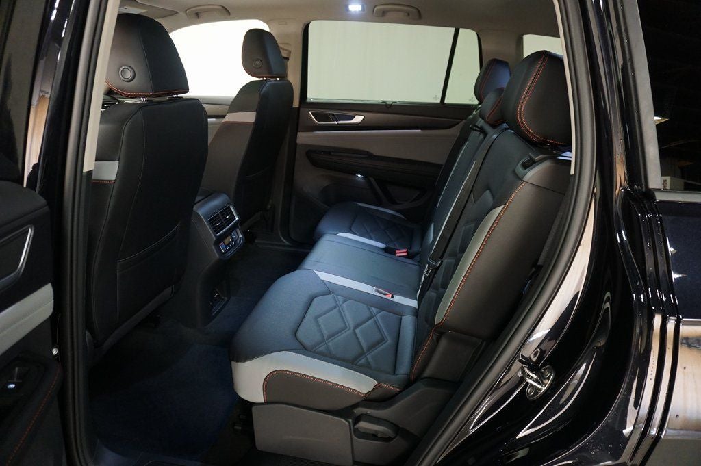 2026 Volkswagen Atlas 2.0T Peak Edition