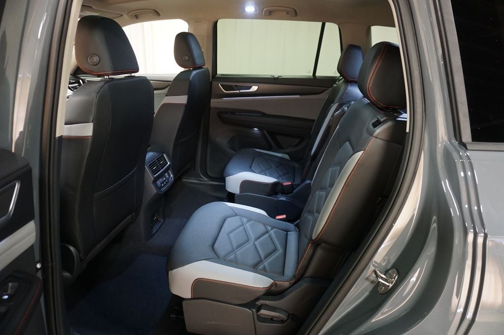 2026 Volkswagen Atlas 2.0T Peak Edition