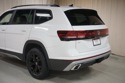 2024 Volkswagen Atlas 2.0T Peak Edition SE w/Technology