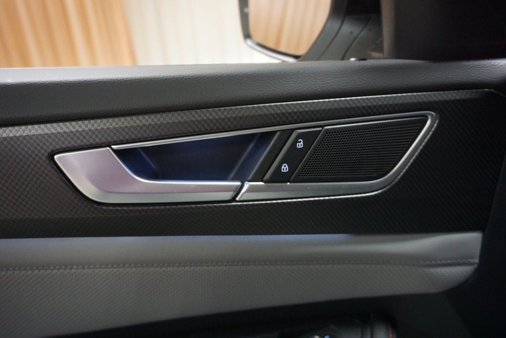 2024 Volkswagen Atlas 2.0T Peak Edition SE w/Technology