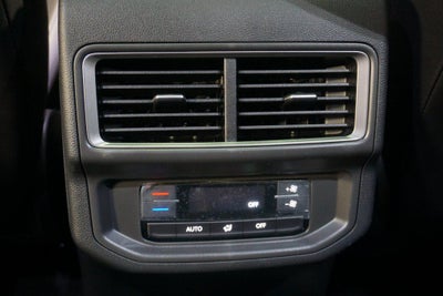 2024 Volkswagen Atlas 2.0T Peak Edition SE w/Technology