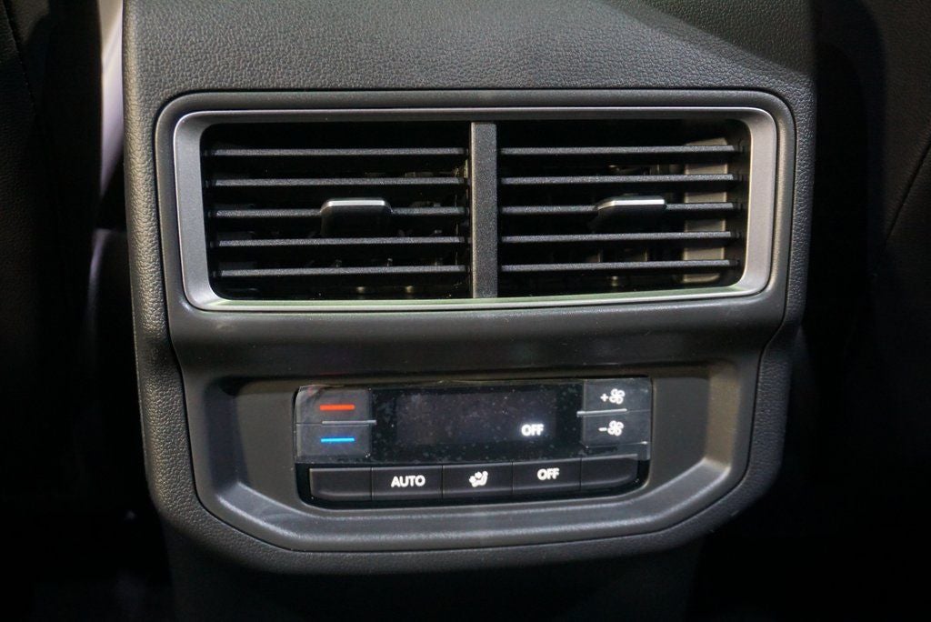 2024 Volkswagen Atlas 2.0T Peak Edition SE w/Technology